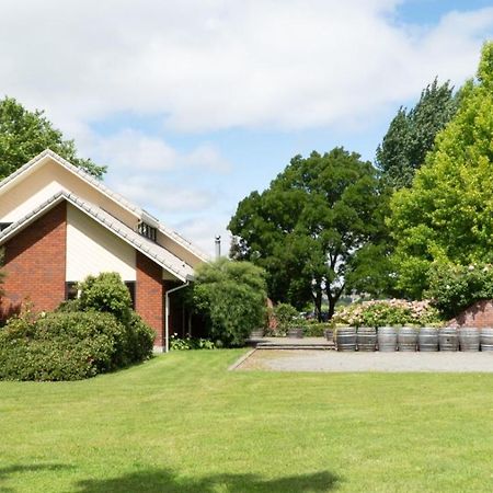 Fairhall Guest Lodge Woodbourne エクステリア 写真