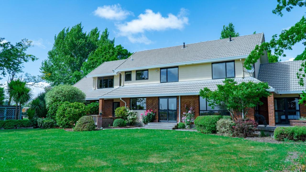 Fairhall Guest Lodge Woodbourne エクステリア 写真