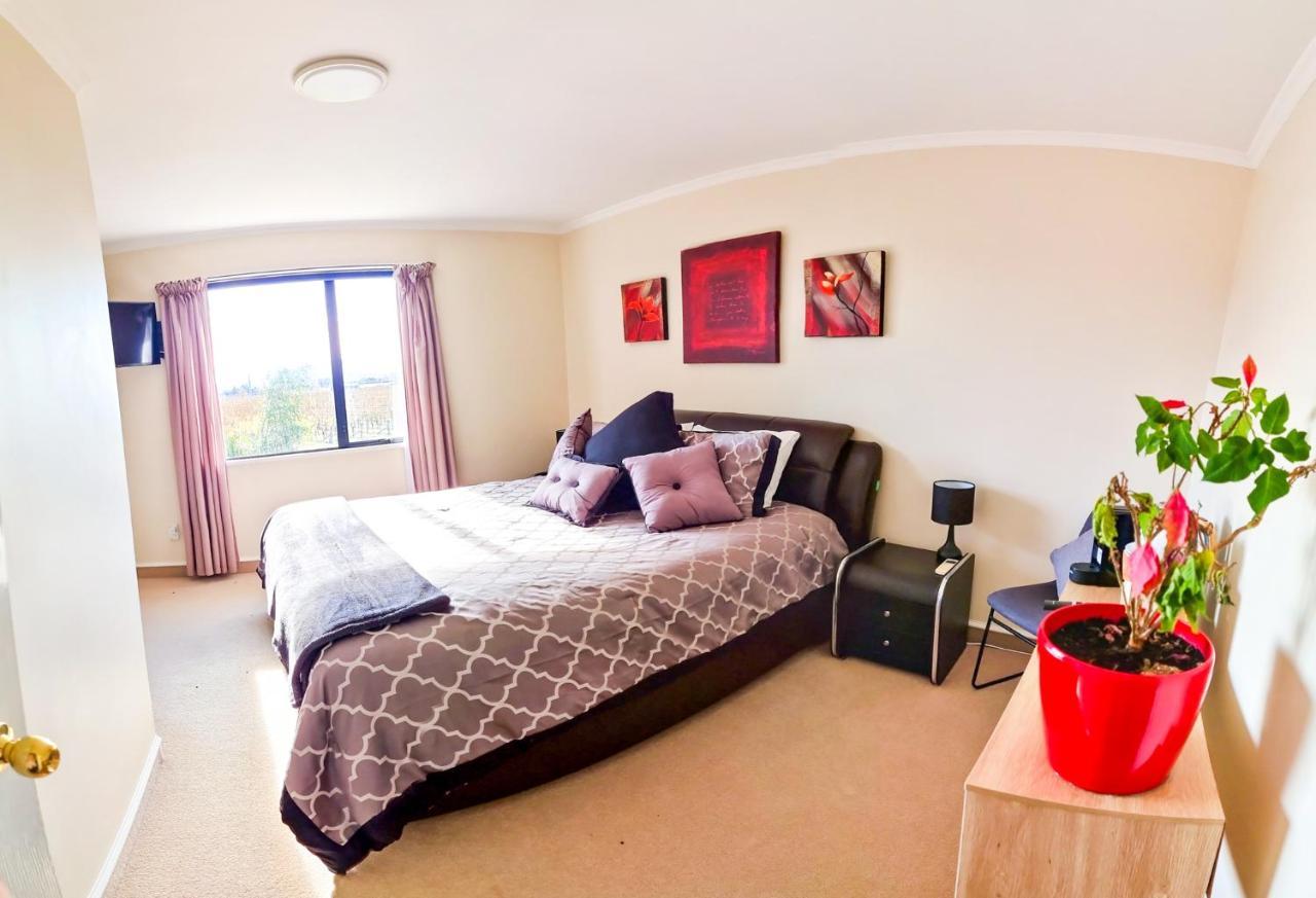 Fairhall Guest Lodge Woodbourne エクステリア 写真