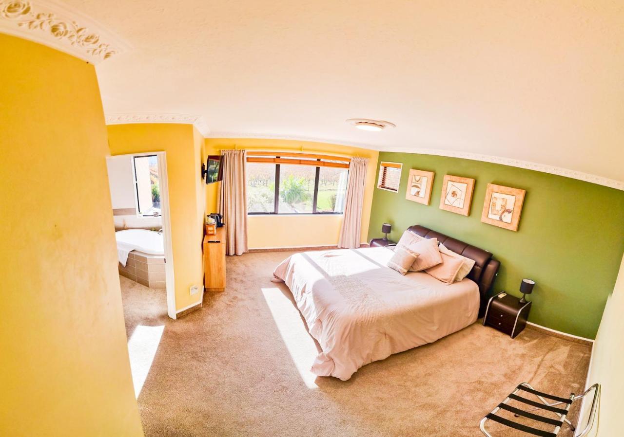 Fairhall Guest Lodge Woodbourne エクステリア 写真