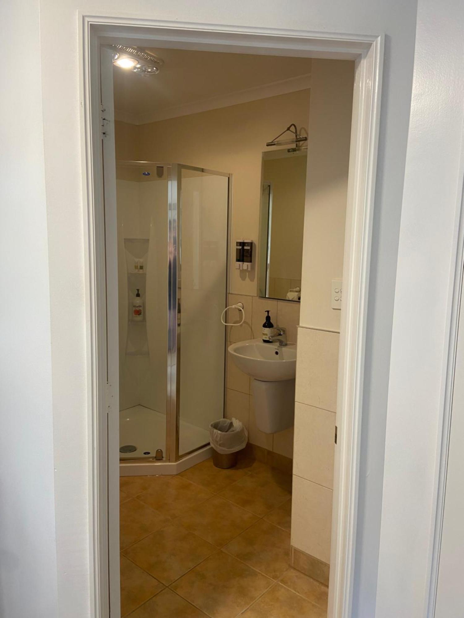 Fairhall Guest Lodge Woodbourne エクステリア 写真